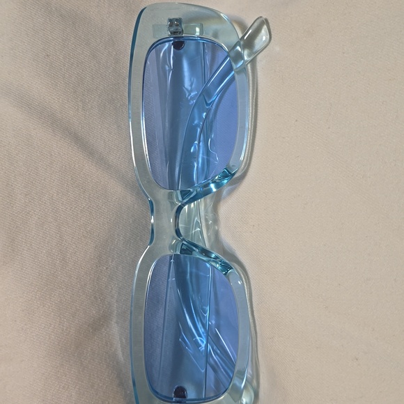 Stylish Women's Sunglasses Set - Black, Green, Blue, Brown😎 - Picture 3 of 6